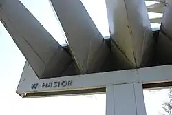 Nazwisko twórcy na górnej części