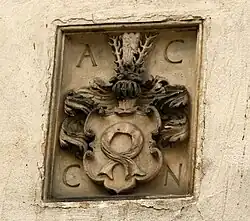 Tablica z około 1600 roku z inicjałami ACCN Andreas Czarnkowski Castellanus Naclensis oraz herbem Czarnkowskich – Nałęcz