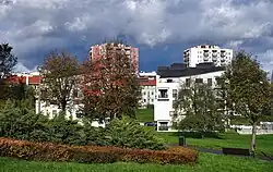 Widok od południowego zachodu, os. Bohaterów Września 79D, 61 i 60 (2023)