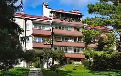 Wnętrze osiedlablok przy ul. Sándora Petőfiego 28–32