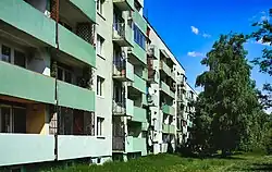 Wnętrze osiedla, blok przy ul. Barbary 14