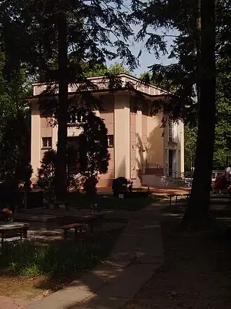 Dom pogrzebowy, część komunalna