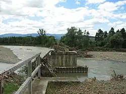 Zerwany most kolejowy między Nowym Sączem a Starym Sączem