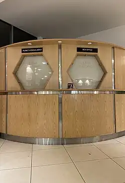 Punkt paszportowy w POSK