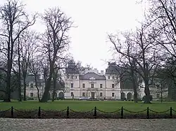 Dwór Wodzińskich w Suchej