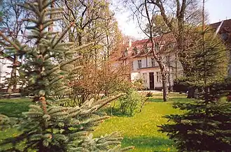 Trzęsacz – zespół pałacowo–folwarczny