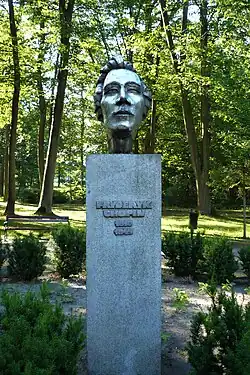 Popiersie, Pałac w Antoninie