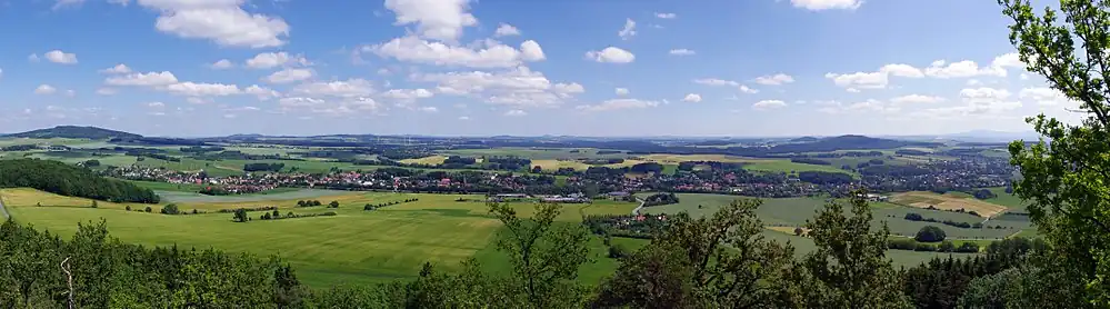 Panorama ze szczytu wzniesienia