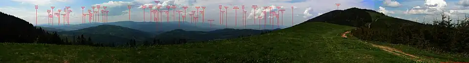 Panorama Beskidu Śląskiego (i nie tylko) z Przełęczy Pawlusia.(Słabo widać Lysą Hore: tu zbliżenie.)