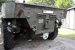 Luchs z tyłu. Widoczne śruby zapewniające napęd w wodzie