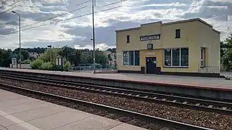 Budynek poczekalni dla pasażerów (czerwiec 2016)