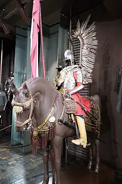 Husarz na koniu z Muzeum Wojska Polskiego (XVII w.).