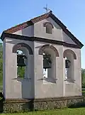 Dzwonnica z 1901 r. z dzwonami odlanymi w 1969 r.
