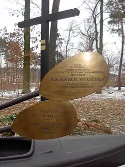 Pomnik ku czci Jana Pawła II, upamiętniający wakacyjny pobyt Karola Wojtyły