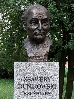 Popiersie Xawerego Dunikowskiego w Alei Sław na skwerze Harcerskim w Kielcach