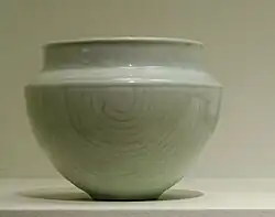 Mały dzbanek, porcelana qinbai z Jingdezhen w Jiangxi, XI-XII w.