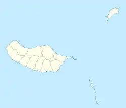 Mapa konturowa Madery, blisko centrum po lewej na dole znajduje się punkt z opisem „Nacional”