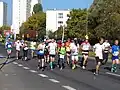 Ulica Piłsudskiego podczas trwania Poznań Maraton w 2018 roku