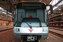 Czoło pociągu z panoramicznym oknem