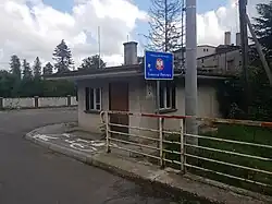 Budynek kontrolerski (lipiec 2020)