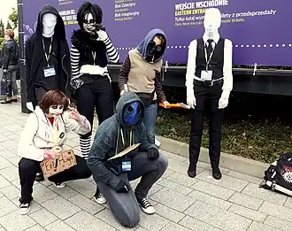 Fani creepypast na Pyrkonie 2019 przebrani za postaci z nich