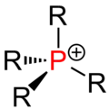 Atom fosforu z przyłączonymi czterema grupa funkcyjnymi (R), bez żadnego atomu wodoru i z ładunkiem dodatnim zlokalizowanym na atomie fosforu