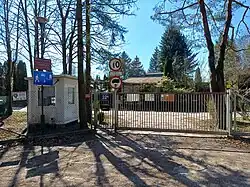 Brama wjazdowa od ulicy Prawdziwka