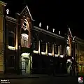 Widok na gmach dawnej Kasy nocą.