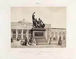 Widok na Pomnik Minina i Pożarskiego oraz fasadę Wierchich Torgowych Rjadow wg projektu Josepha Bové