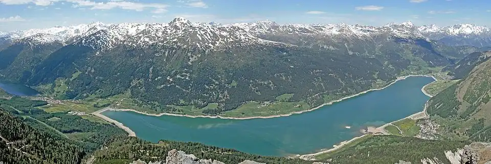 Lago di Resia z lotu ptaka (od wschodu)