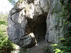 Otwór jaskini