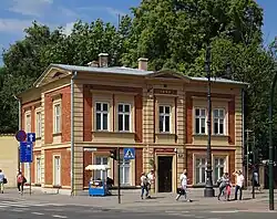 Rogatka wolskaprzy ul. Piłsudskiego 29, po remoncie