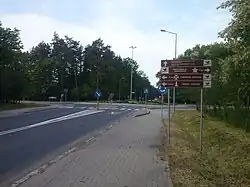 TryńczaRondo w lesie,skrzyżowanie z DW 835