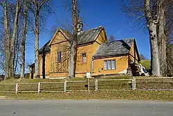 Zabytkowy kościół z 1893w Ropience Górnej