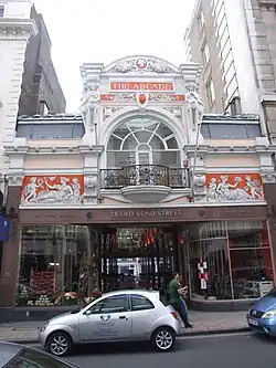 Pasaż handlowy Royal Arcade﻿(inne języki)