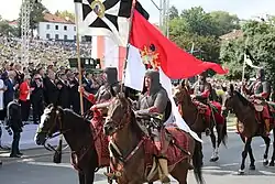 Rekonstruktorzy na defiladzie z okazji Święta Wojska Polskiego