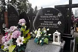 Grób kompozytora Sławomira Wesołowskiego na cmentarzu parafialnym w Michałowicach