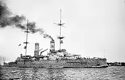 Pancernik Kaiser Barbarossa w morzu