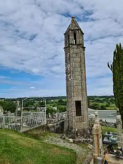 Latarnia umarłych w Saint-Agnant-de-Versillat (Francja)