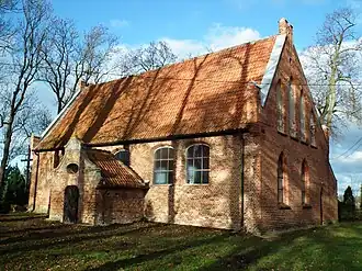 Całość ze ścianą szczytową