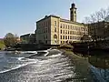 Salts Mill i rzeka Aire