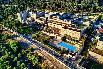 Obszar muzeum zajmuje prawą górną część kompleksu Saxum