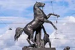 Most Aniczkowa – rzeźba konna