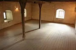 Wnętrze wieży książęcej w Siedlęcinie z XIV w.