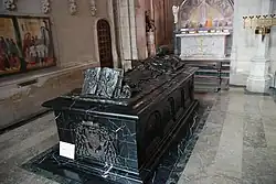 Grobowiec Kardynała Merciera wykonany przez o. Efrema z Kcyni