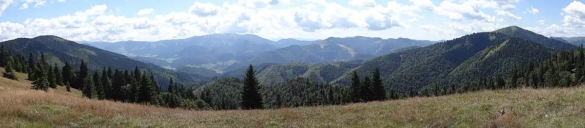 Panorama widokowa ze skalnej Alpy w kierunku południowym