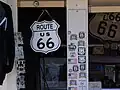 Sklep z pamiątkami związanymi z trasą 66 w Santa Monica