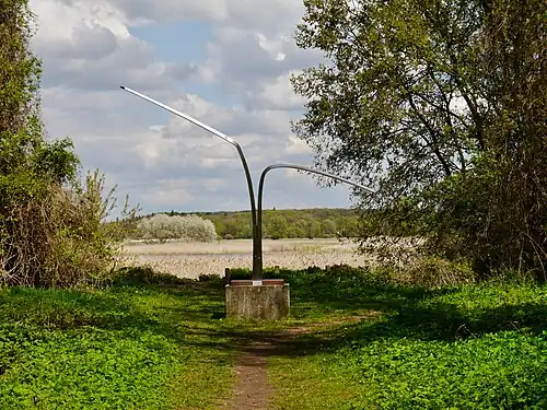 Jedna z rzeźb na wyspie