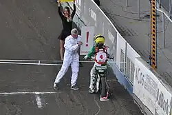 Zawodnik otrzymuje ostrzeżenie