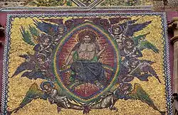 Mozaika na fasadzie katedry w Pradze